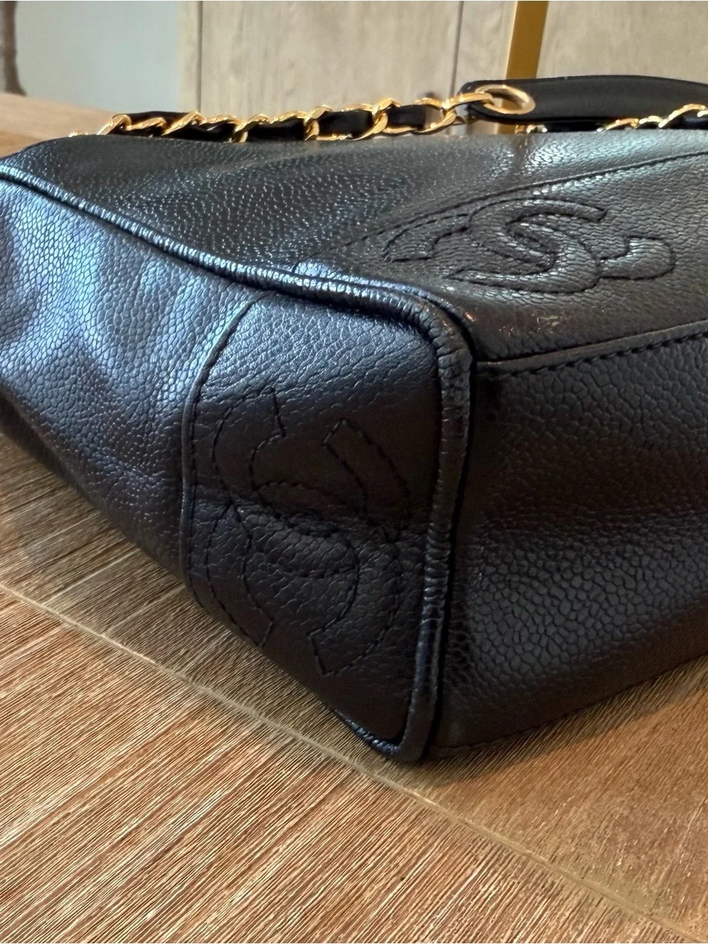 CHANEL Black caviar Leather Shoulder Bag tote with Gold Chain Accents